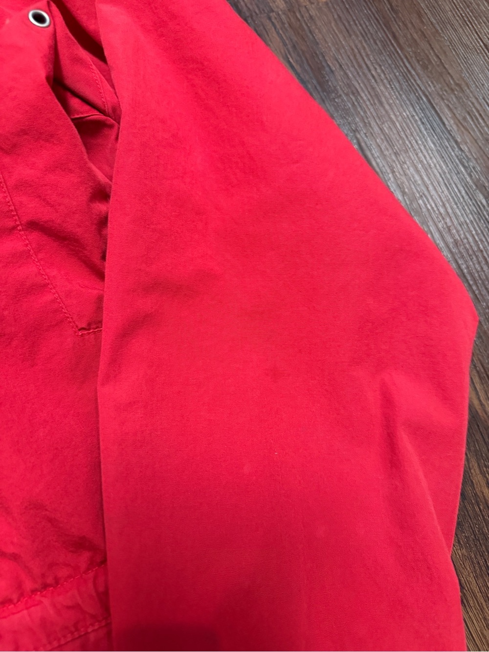 Vintage Disney Store Winnie The Pooh “Pooh’s Misty Cove” Windbreaker Rain Jacket - Picture 13 of 13